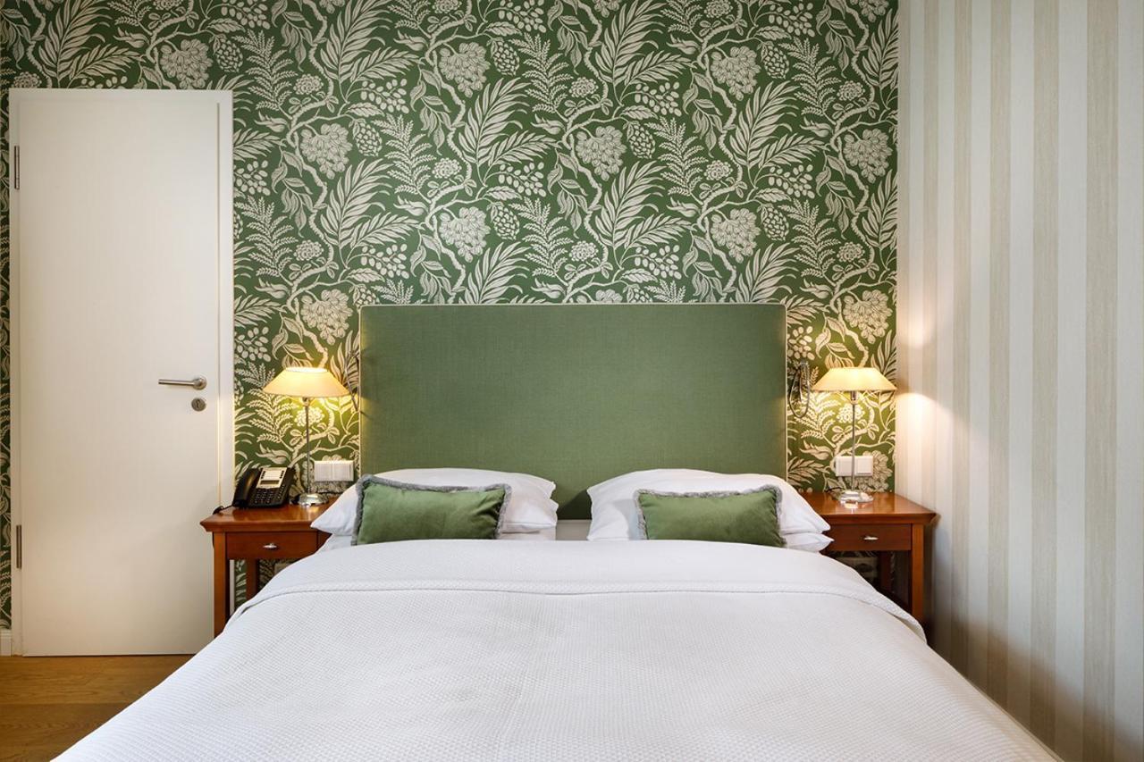 Hotel Goliath Am Dom เรเกนส์บวร์ก ภายนอก รูปภาพ
