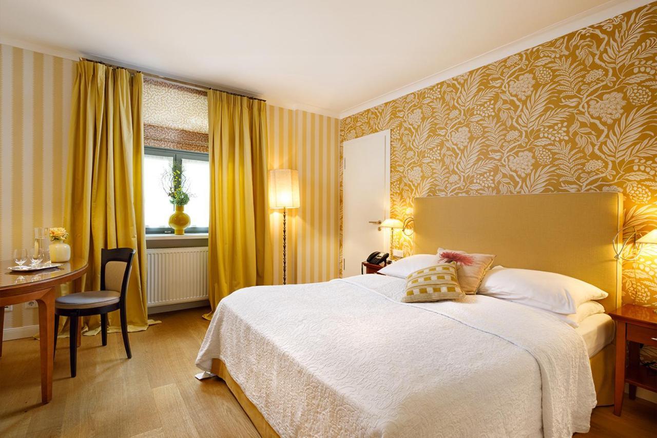 Hotel Goliath Am Dom เรเกนส์บวร์ก ภายนอก รูปภาพ